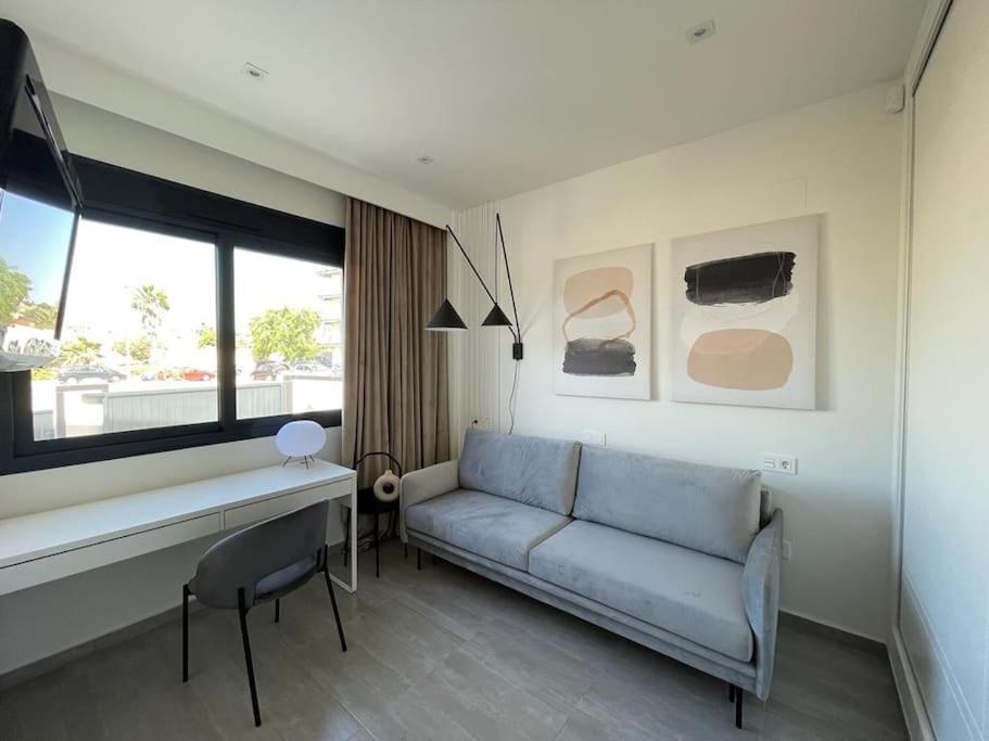 Luxury With Pool 1st Line The Sea Torrevieja