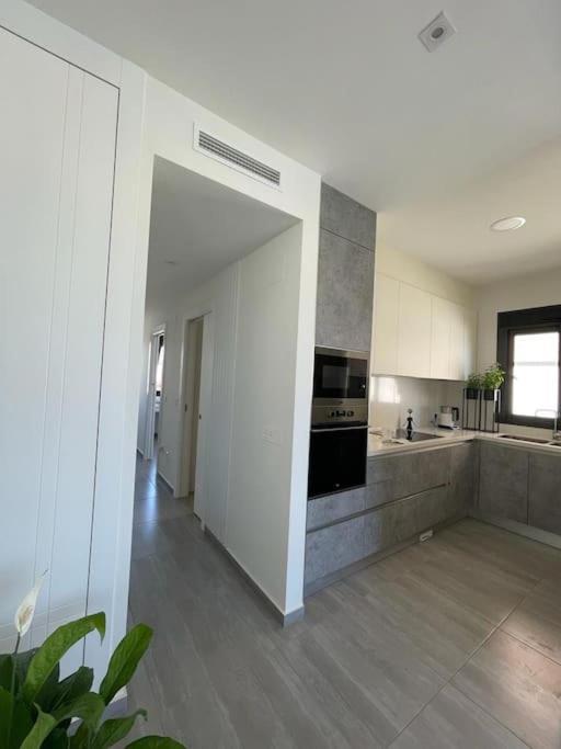 Villa Luxury With Pool 1st Line The Sea